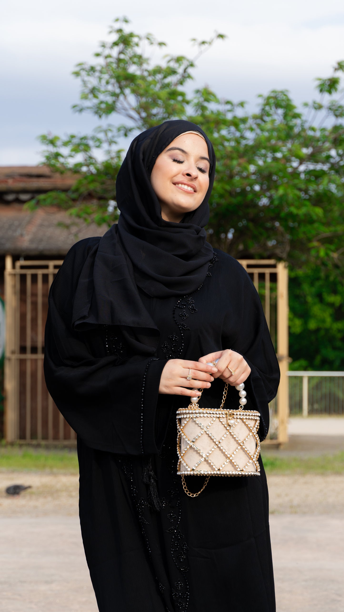 Abaya Lateefa